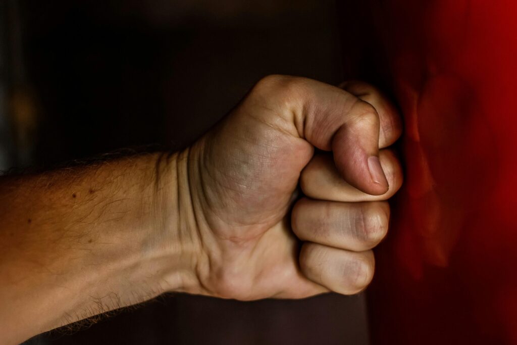 Tre episodi non integrano i maltrattamenti